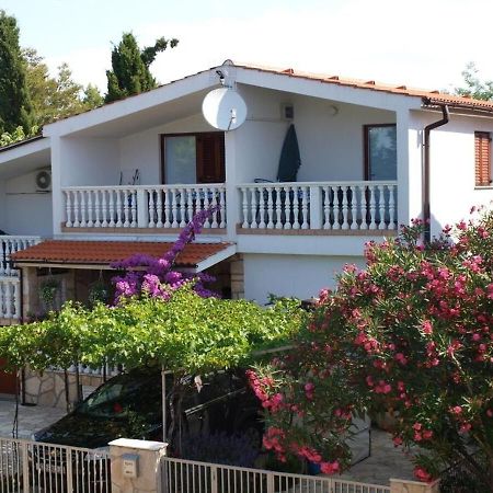 Apartments Dobri - 500M From Beach Nin Esterno foto