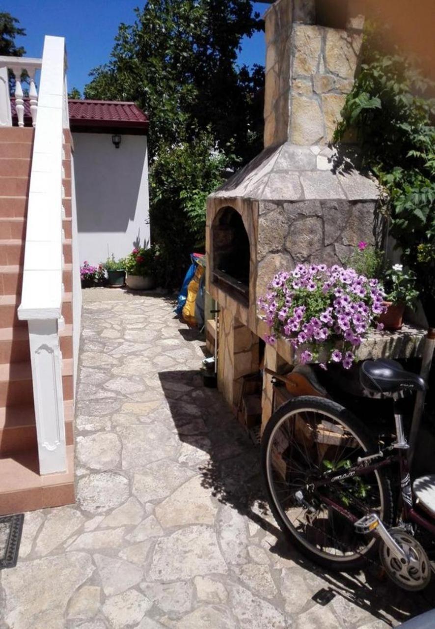 Apartments Dobri - 500M From Beach Nin Esterno foto