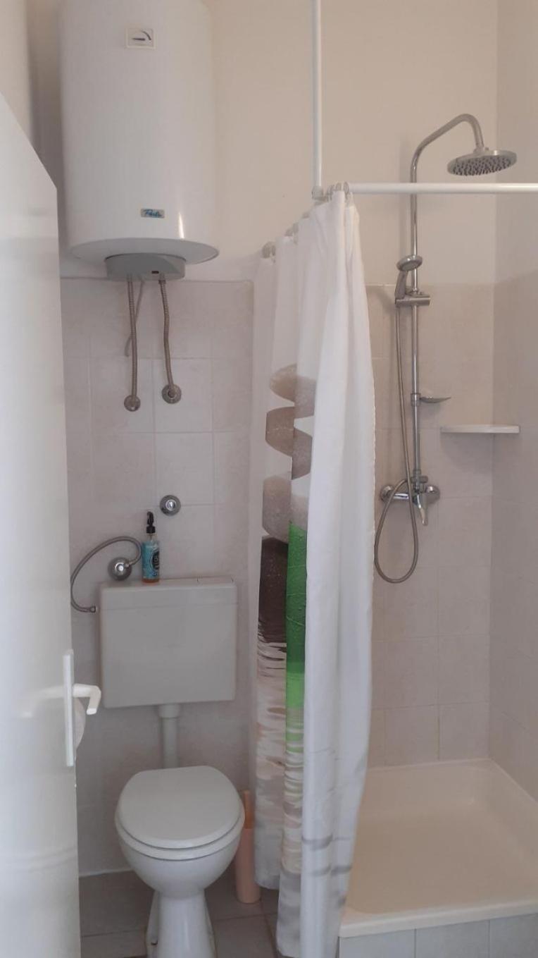 Apartments Dobri - 500M From Beach Nin Esterno foto