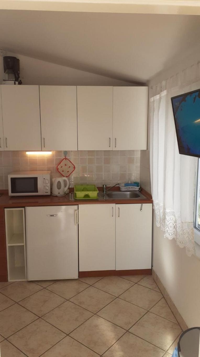 Apartments Dobri - 500M From Beach Nin Esterno foto