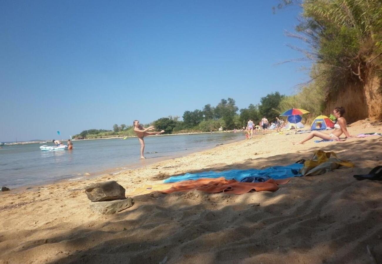 Apartments Dobri - 500M From Beach Nin Esterno foto